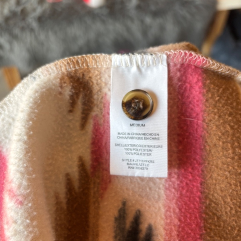 Flannel Aztec  Jacket  Front & Side Pockets (Cream Brown Coral  Gray) - Picture 5 of 5